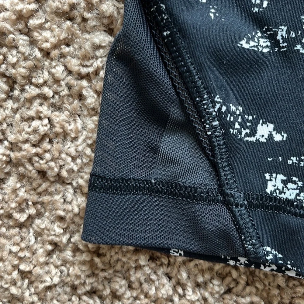 Lululemon Leggings - Size 4 - Picture 6 of 7